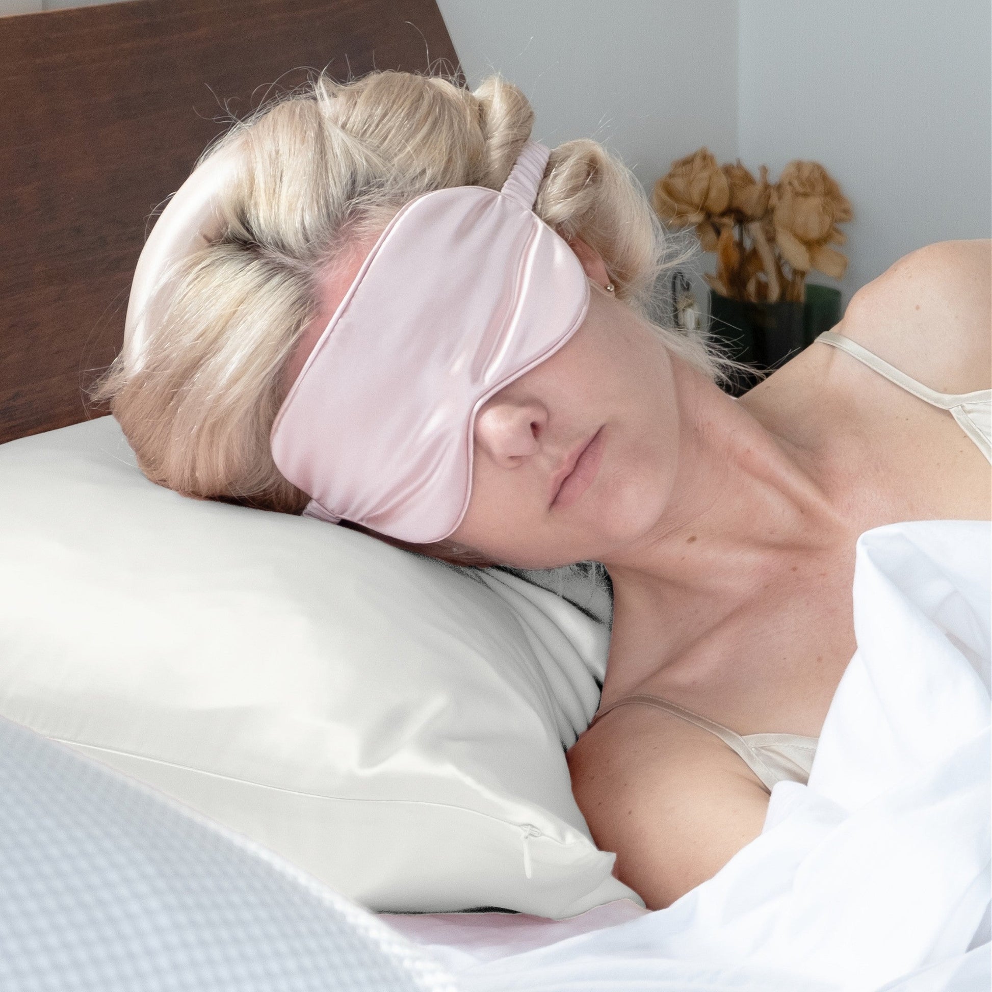 Ivory White Silk Pillowcase-  NZ Standard Size - Zip Closure - Lovesilk.co.nz